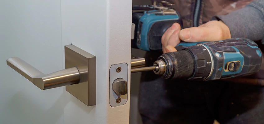 Broken Door Handle Lock Repair in Ashland, California